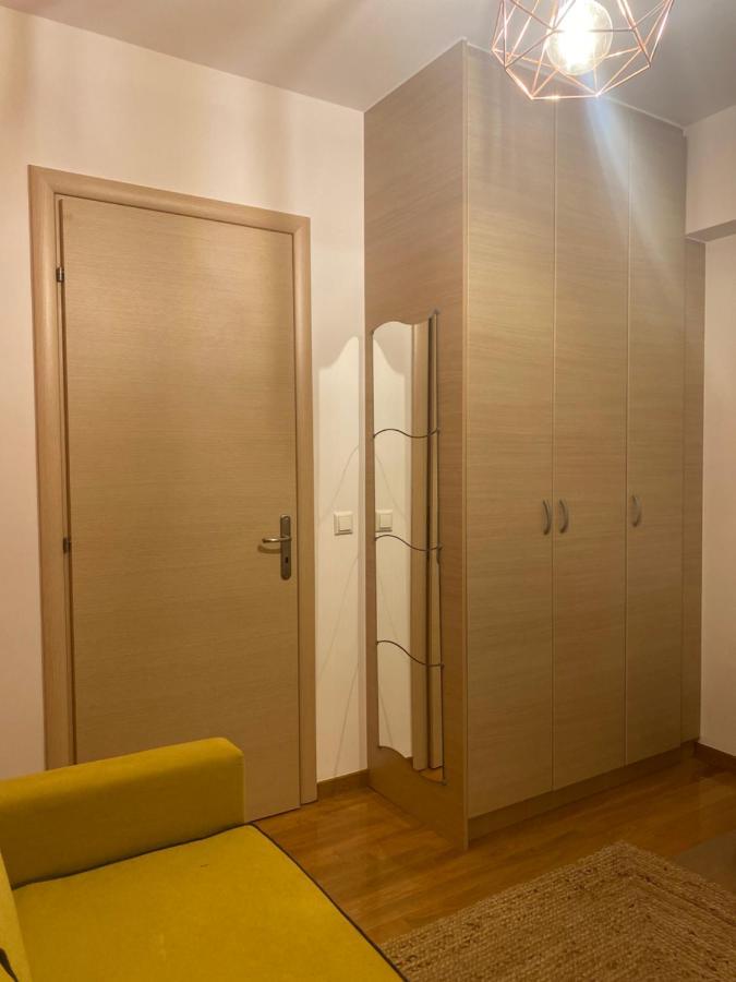 Little John Luxury Apartment Piräus Exterior foto