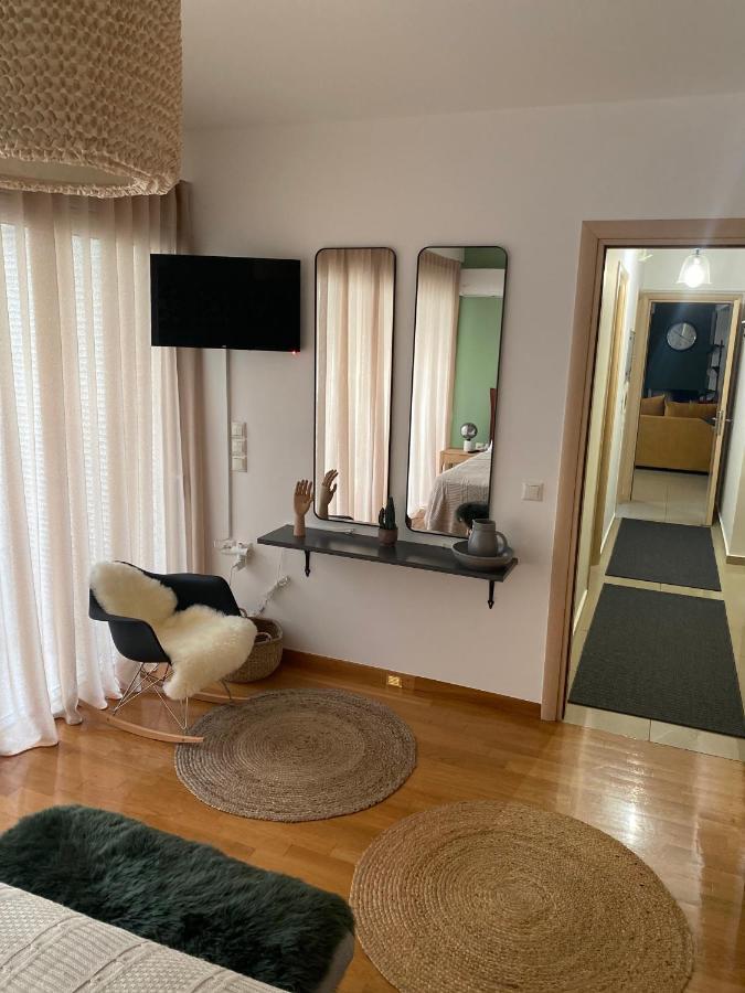 Little John Luxury Apartment Piräus Exterior foto
